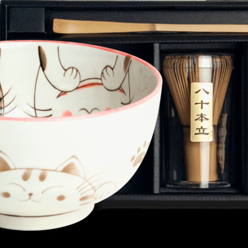 Set de Matcha 'Akai Neko' de 4 piezas en caja de regalo